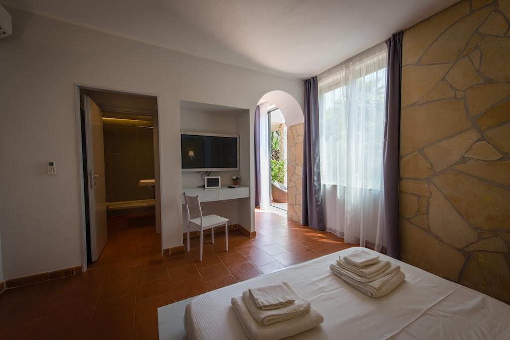 Birkin Apartments カリアリ 部屋 写真