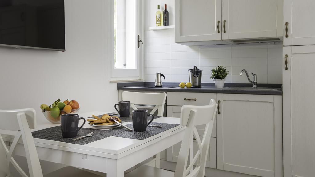 Birkin Apartments カリアリ 部屋 写真